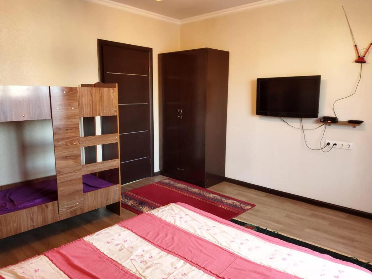 Room Hostel Dostyk Almati Kültér fotó