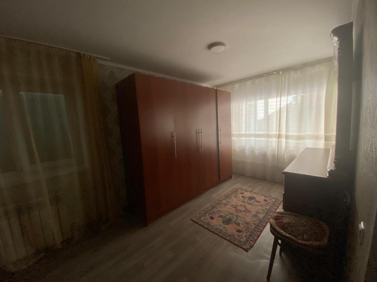 Room Hostel Dostyk Almati Kültér fotó