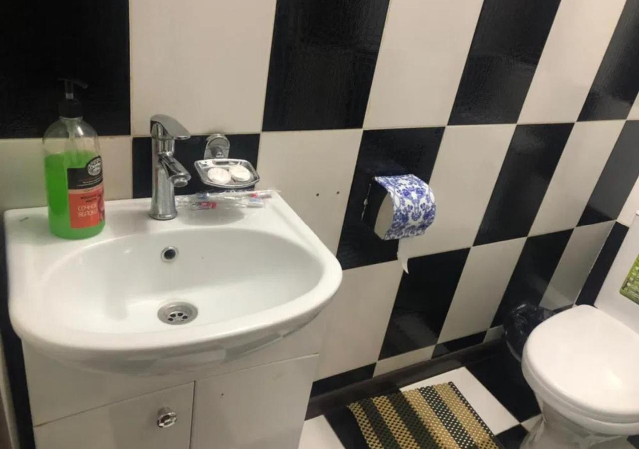 Room Hostel Dostyk Almati Kültér fotó