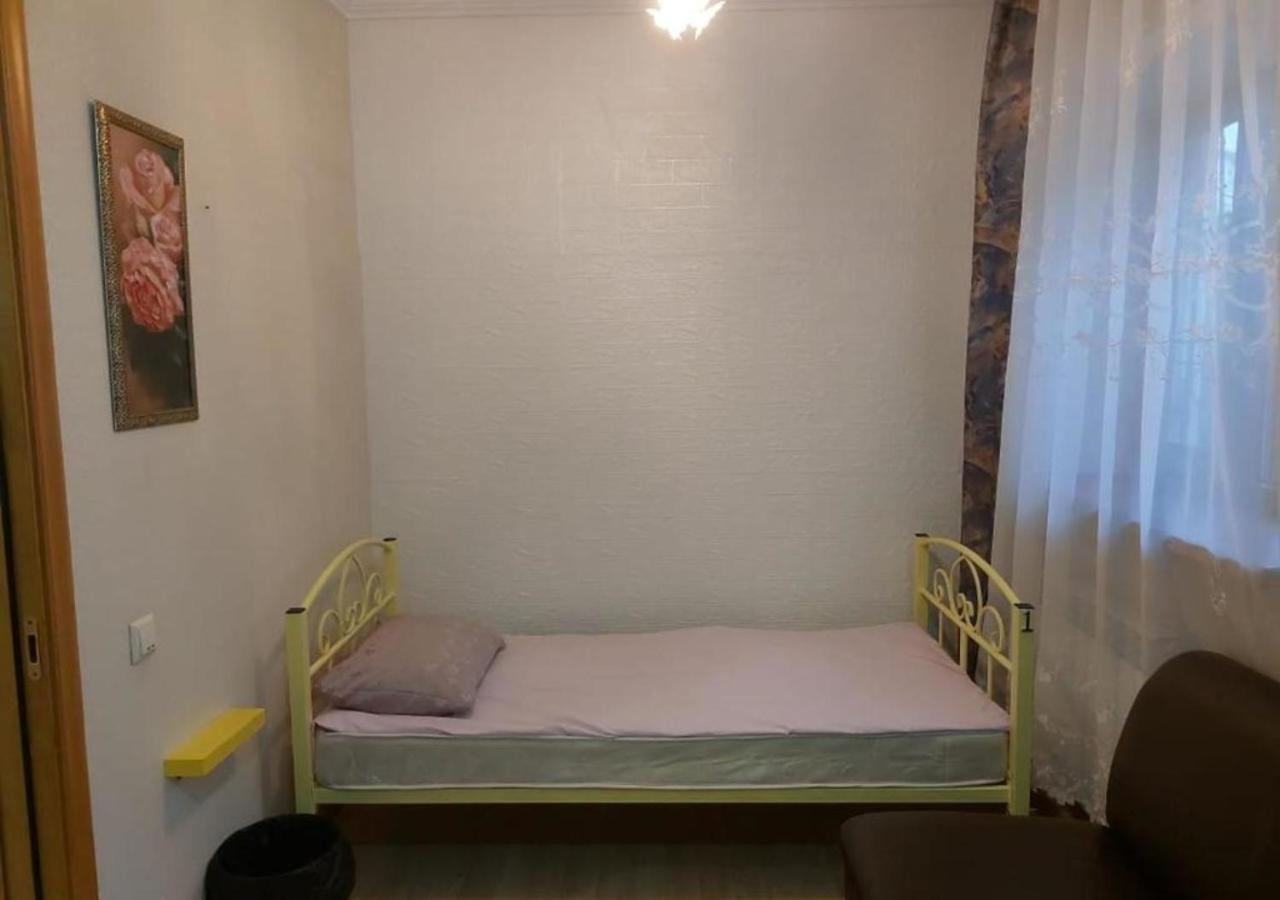 Room Hostel Dostyk Almati Kültér fotó