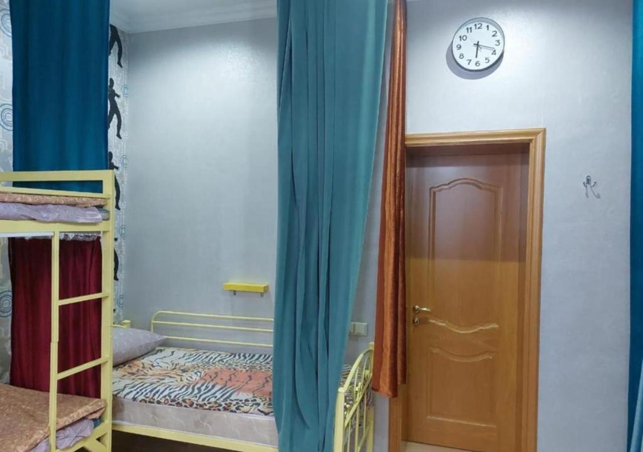Room Hostel Dostyk Almati Kültér fotó
