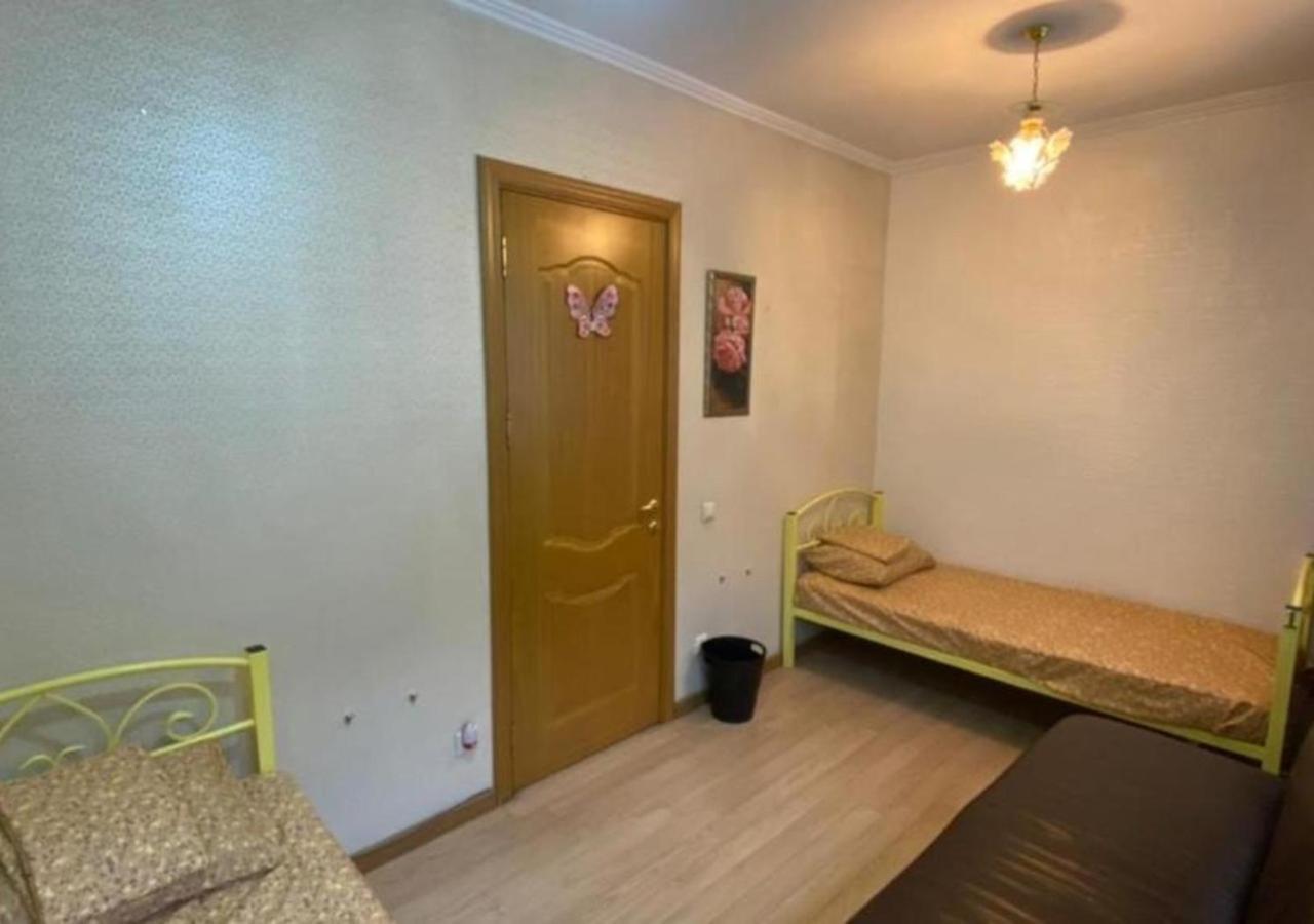 Room Hostel Dostyk Almati Kültér fotó
