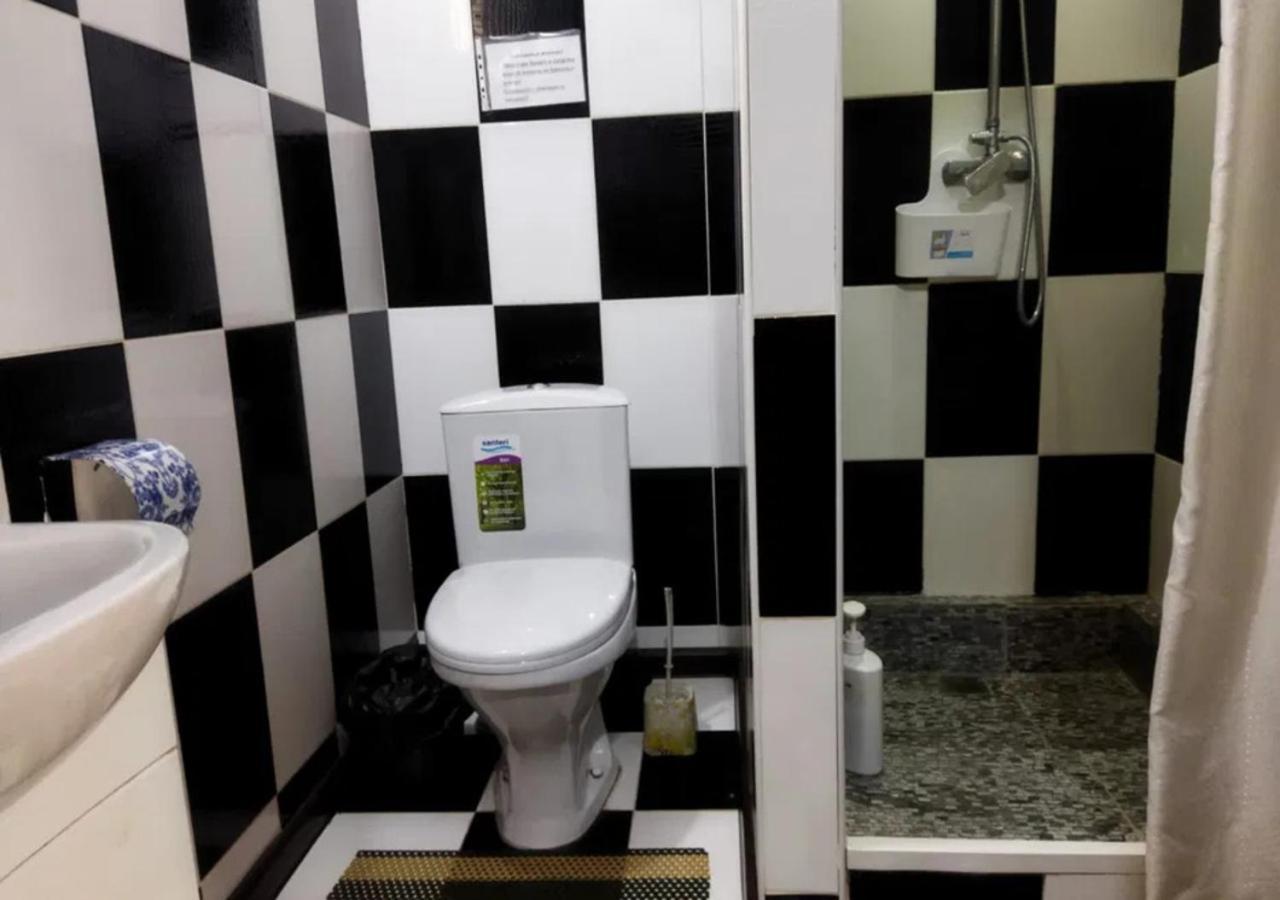 Room Hostel Dostyk Almati Kültér fotó